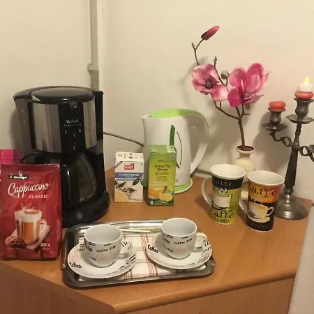 In Guest - Lovely With Barbecue Terrace And Free Parking On Premises Maison d'hôtes